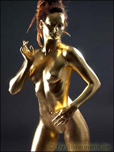 Aktworshop mit Goldfarbe