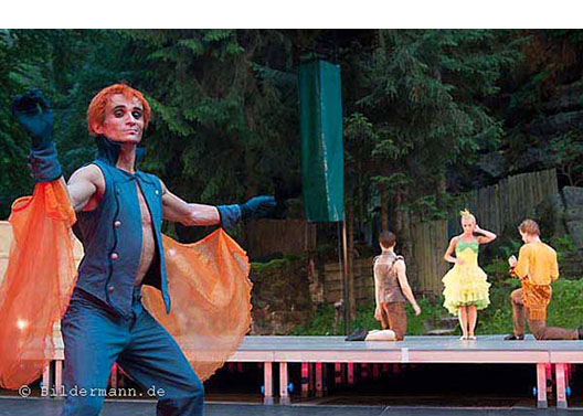 Probenfoto von "Pucks Sommernachtsträume" - ein Balettst&uuml;ck der Landeb&uuml;hnen Sachsen von Rainer Feistel, gespielt in den Felsenb&uuml;hnen Rathen im Juli/August 2012